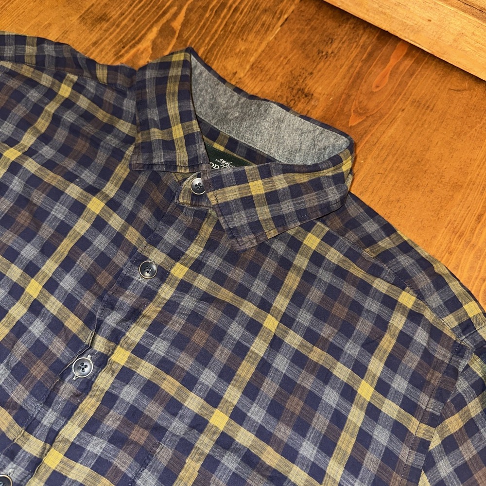 Rodd & Gunn Sports Fit Button Up Shirt Mens Size M‎ Long Sleeves Plaid Casual